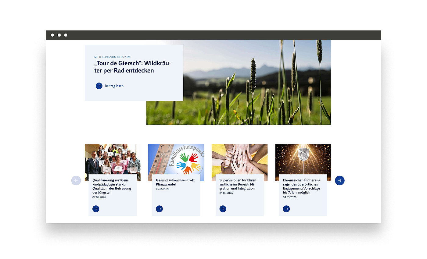 Eine Webseite mit einem Titel "Tour de Giessich: Wildgärnter per Rad entdecken" und verschiedenen Themenblöcken, darunter Qualifizierung für ehrenamtliches Engagement und interaktive Veranstaltungen. Im Hintergrund sind Gräser und eine unscharfe Landschaft zu sehen.